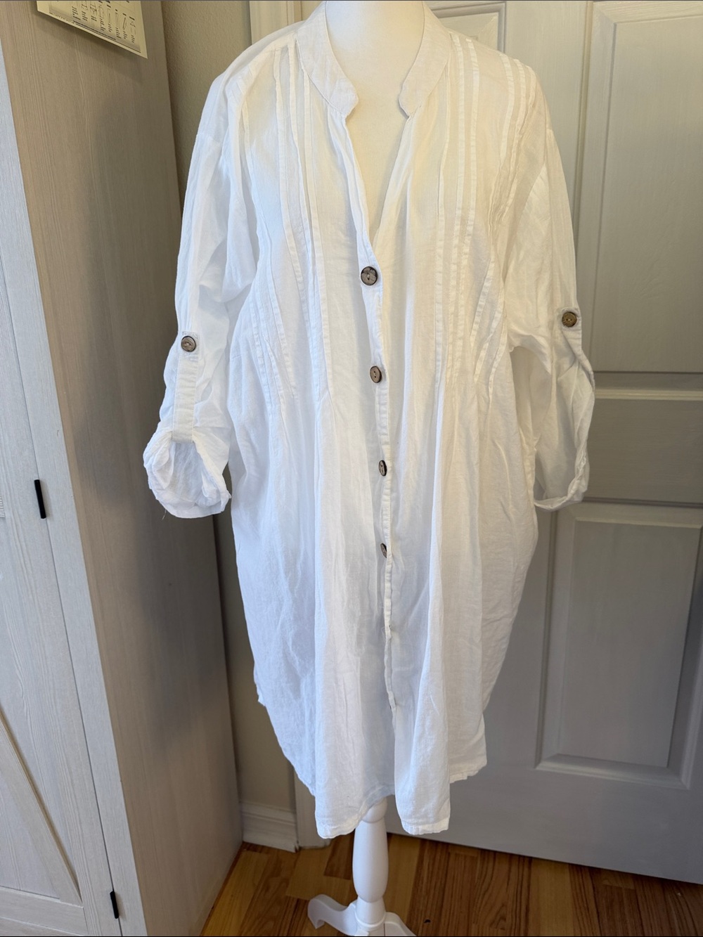 Club Z Collection White Button-Front Lightweight Tunic Sz 3x